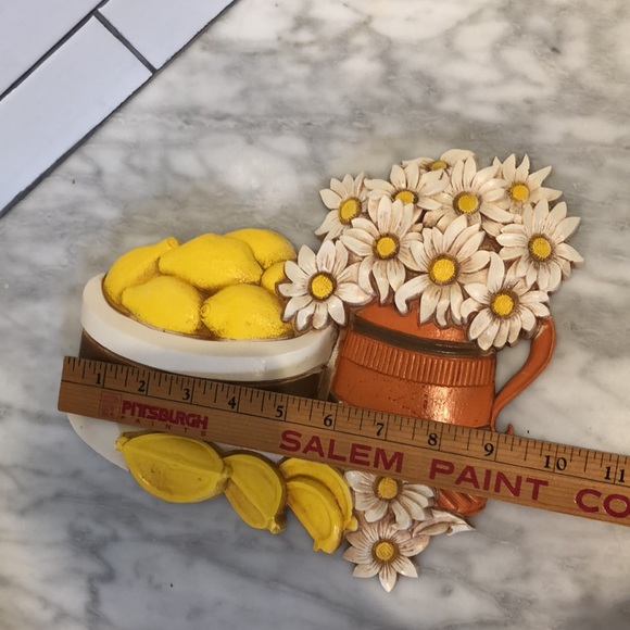 MCM Lemons and Daisies wall hanging - Picture 5 of 6